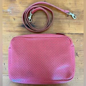 🔥Flash Sale‼️Clare V Midi Sac 〰️ Perforated leather (Poppy)